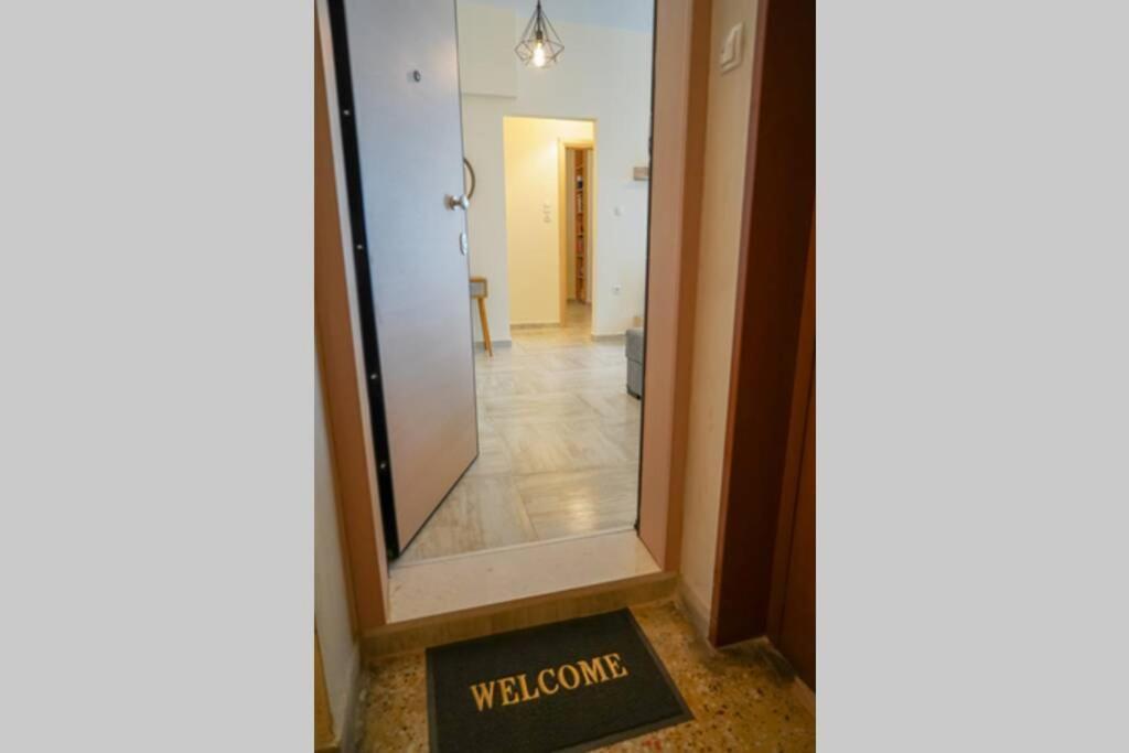 Modern Apartment In The City Center Ioannina Bagian luar foto
